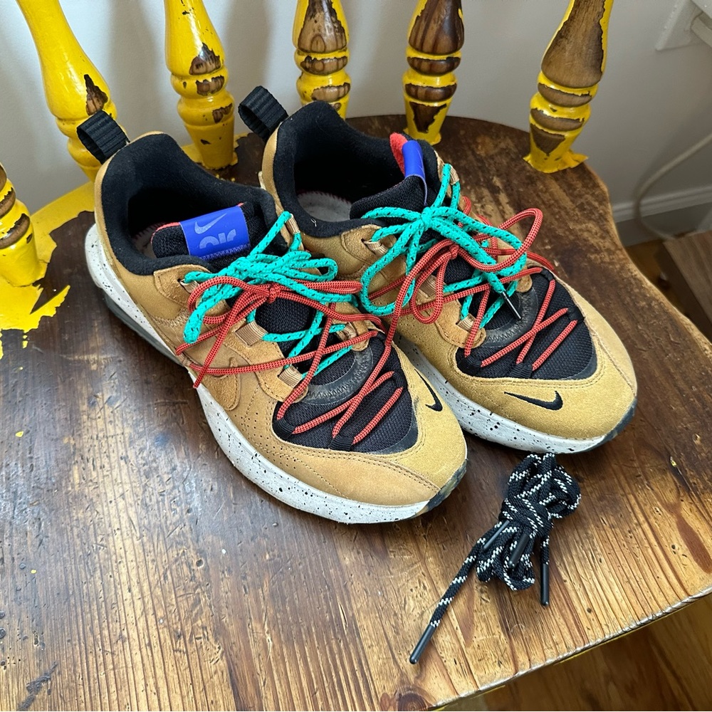 nike • sneakers